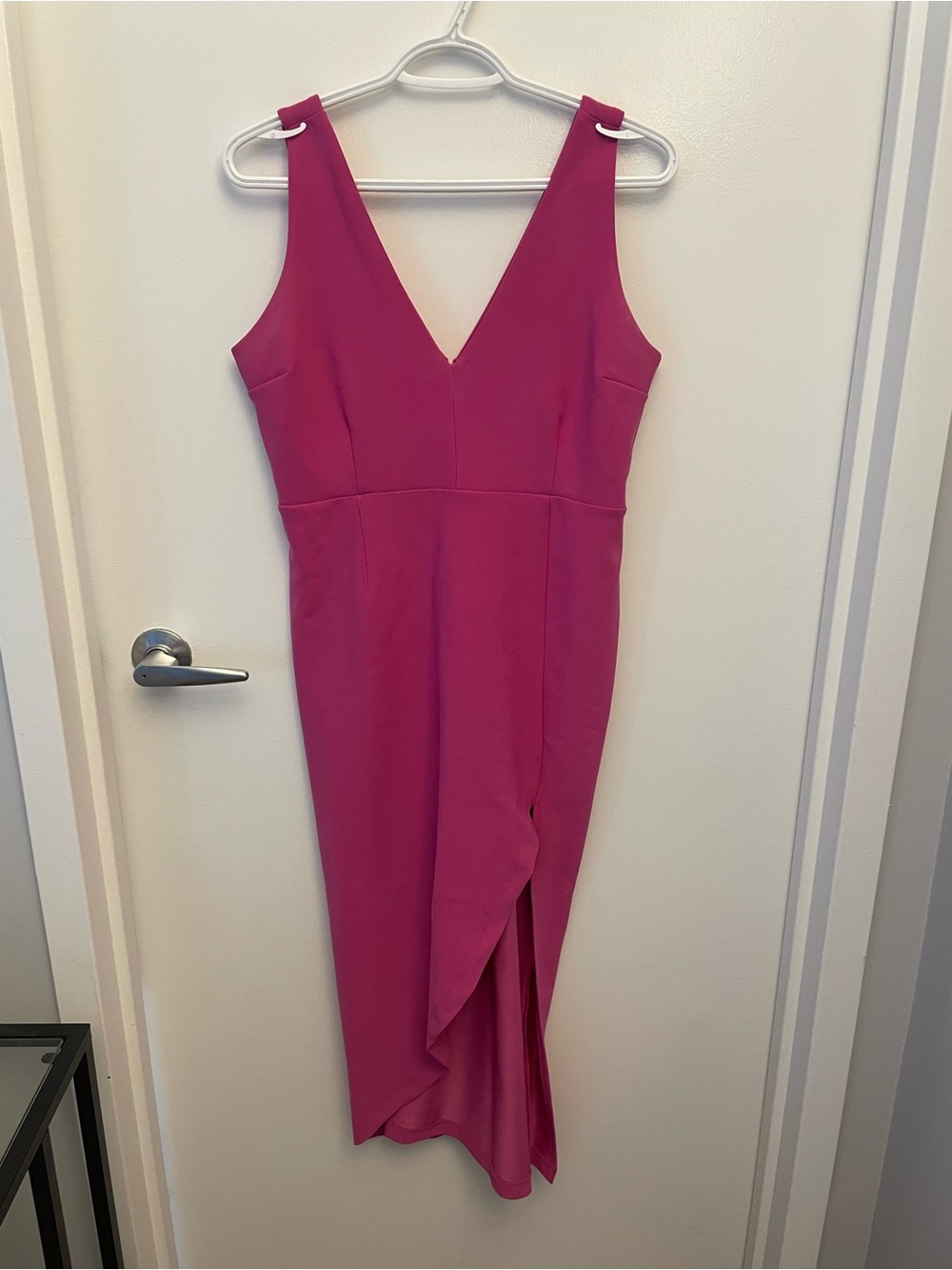 Abercrombie - Women’s Fuchsia V-Neck Sleeveless Midi Dress